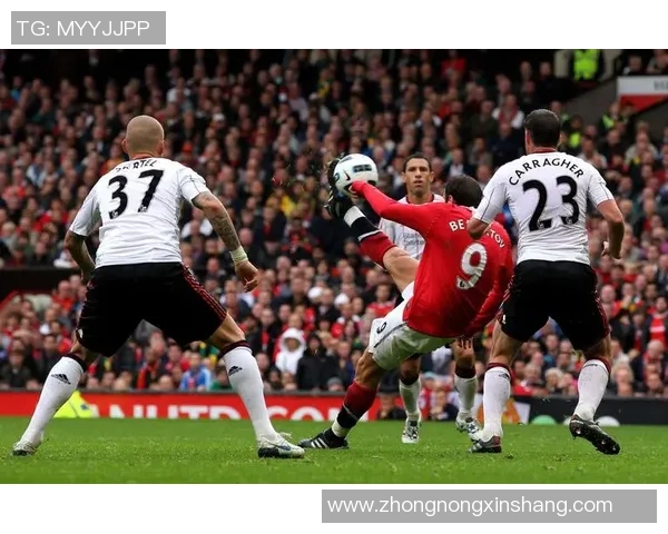 足球巨星的独特过人技巧解析与精彩瞬间回顾 足球巨星的独特过人技巧解析与精彩瞬间回顾