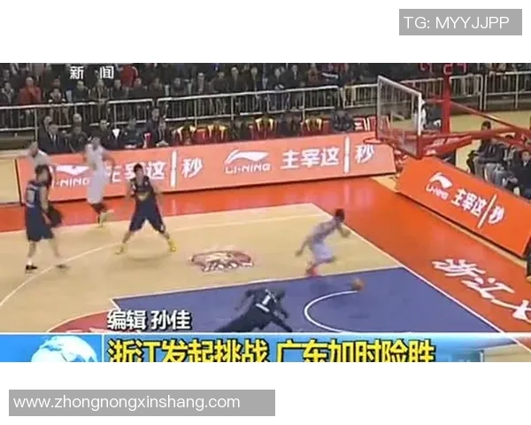 足球明星挑战篮球馆新玩法引发热议球迷期待跨界精彩对决 足球明星挑战篮球馆新玩法引发热议球迷期待跨界精彩对决